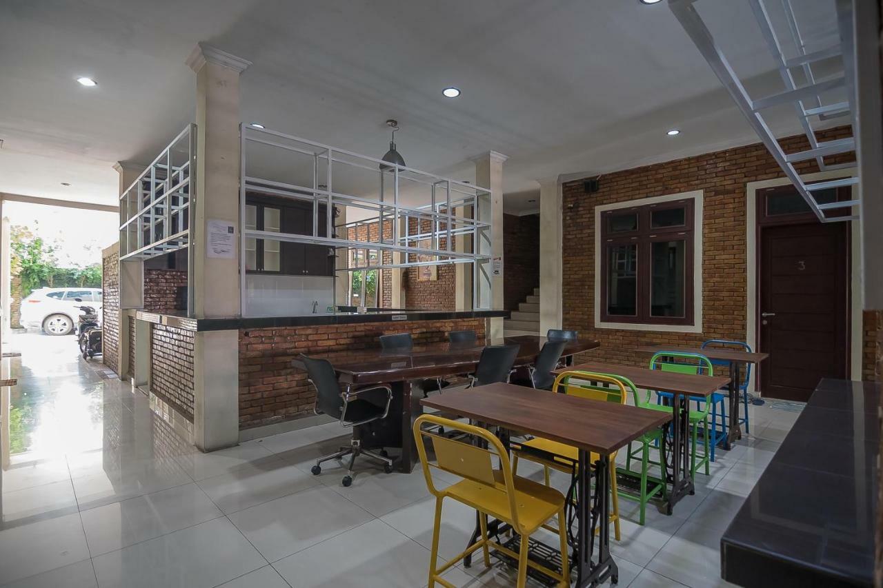 Reddoorz Plus Near Cambridge City Square 2 Medan Dış mekan fotoğraf